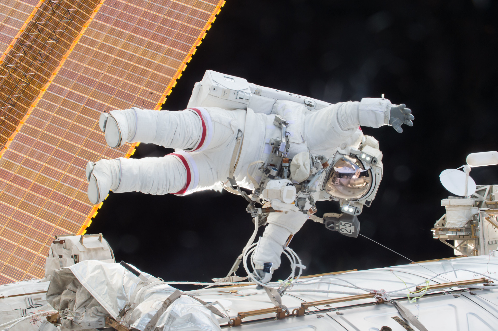 NASA astronaut Scott Kelly spacewalk on Dec. 21, 2015